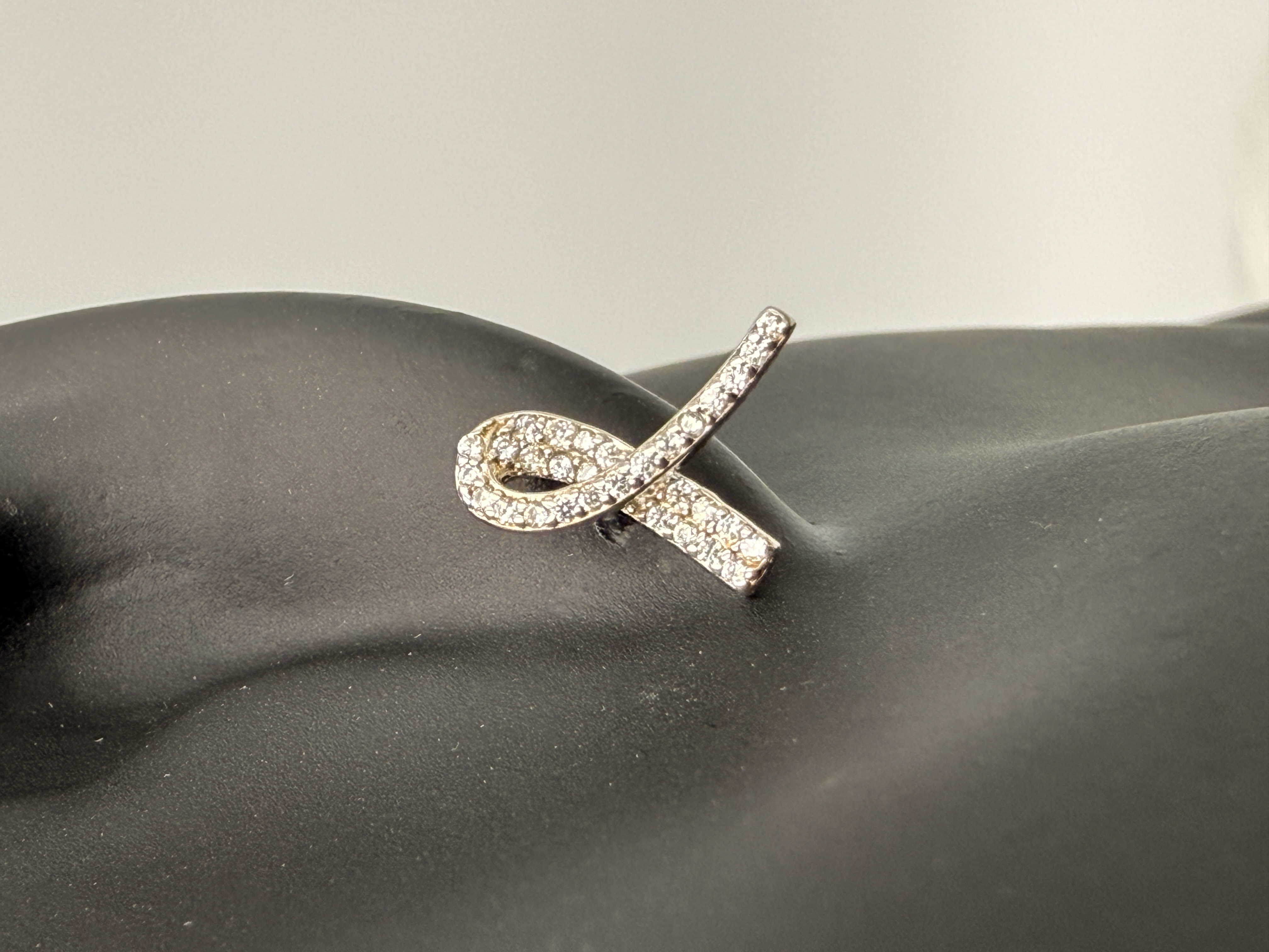 Ribbon Shine - View 2